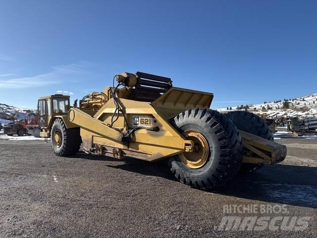 CAT 621 Skrejpre
