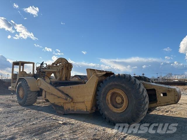 CAT 621B Skrejpre