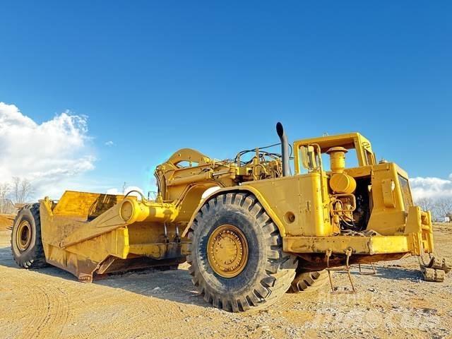 CAT 621B Skrejpre