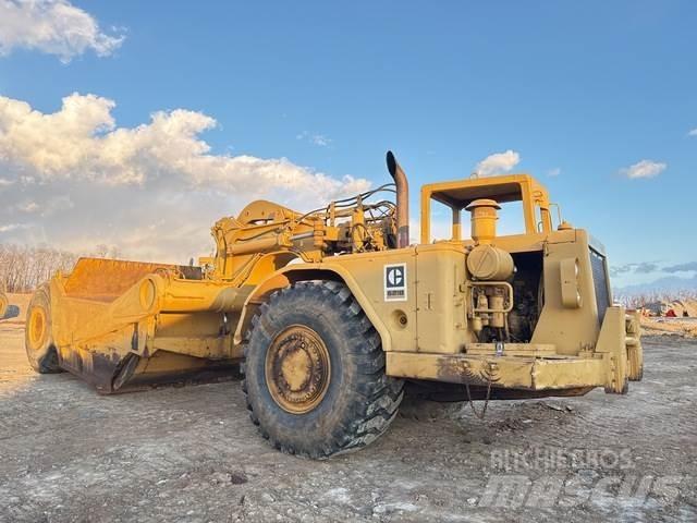 CAT 621B Skrejpre