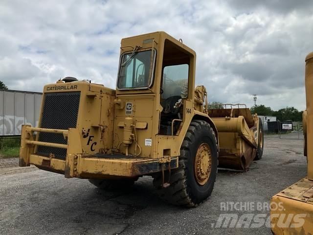 CAT 621B Skrejpre