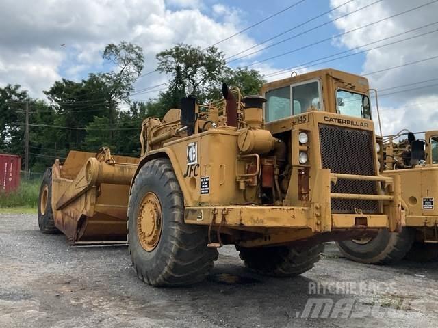 CAT 621B Skrejpre