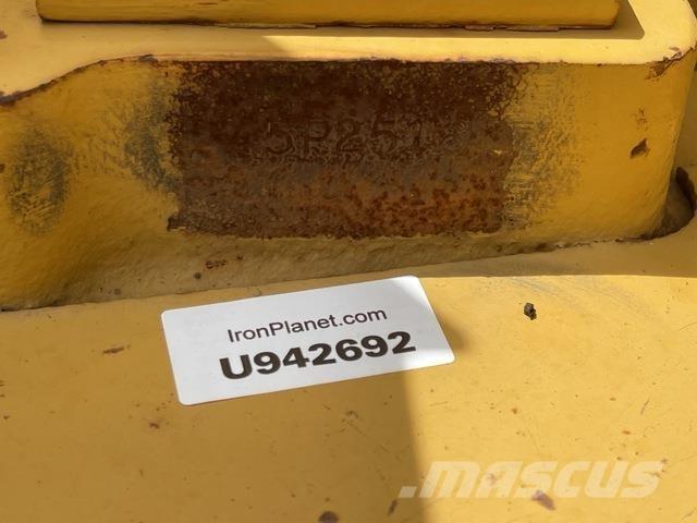 CAT 621B Skrejpre