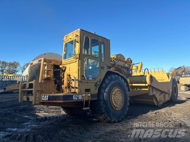 CAT 621B Skrejpre