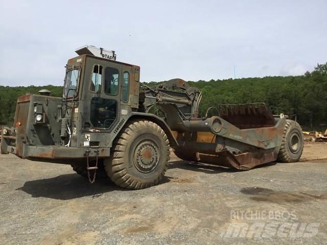 CAT 621B MIL Skrejpre