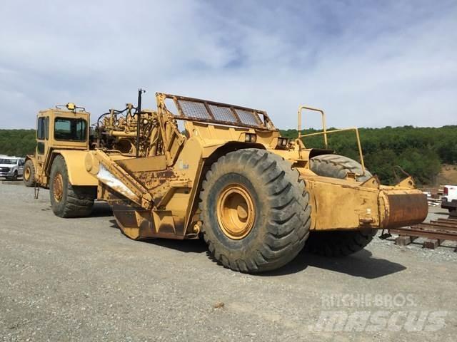 CAT 621G Skrejpre