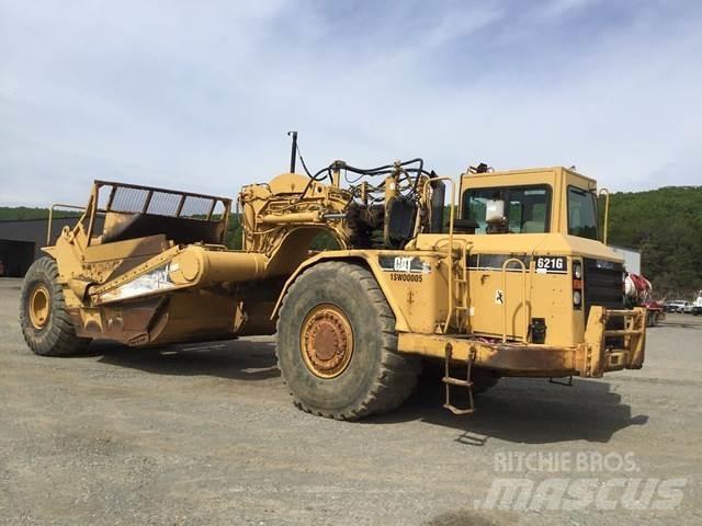 CAT 621G Skrejpre