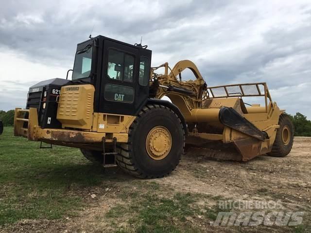 CAT 621G Skrejpre