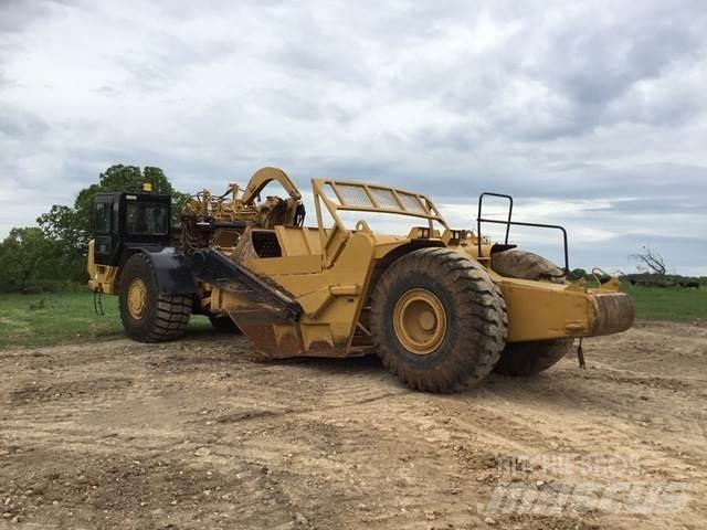 CAT 621G Skrejpre