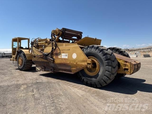 CAT 623B Skrejpre