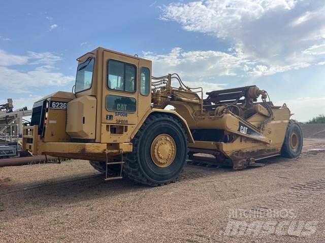 CAT 623G Skrejpre