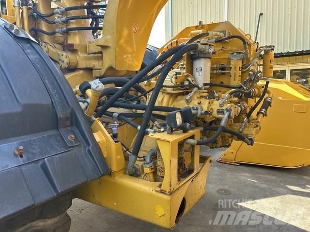 CAT 623k Skrejpre