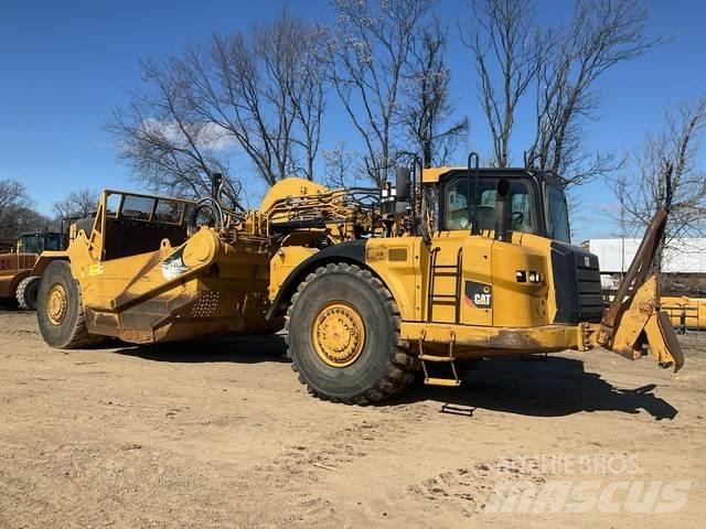 CAT 627H Skrejpre