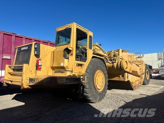 CAT 651B Cisterny na vodu