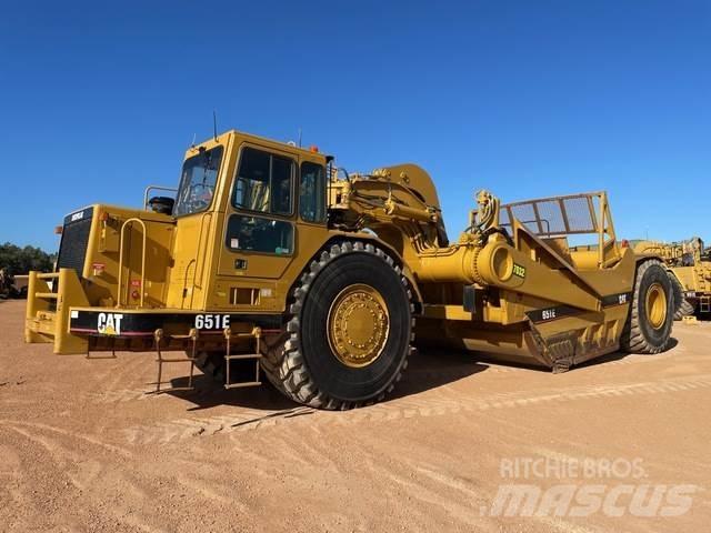 CAT 651E Skrejpre