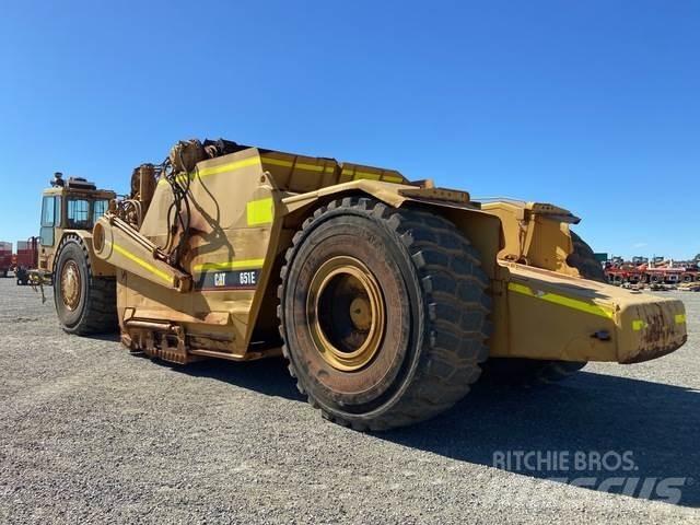 CAT 651E Skrejpre