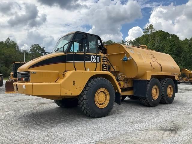 CAT 725 Cisterny na vodu
