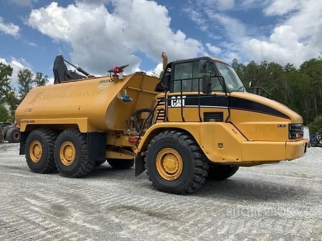 CAT 725 Cisterny na vodu