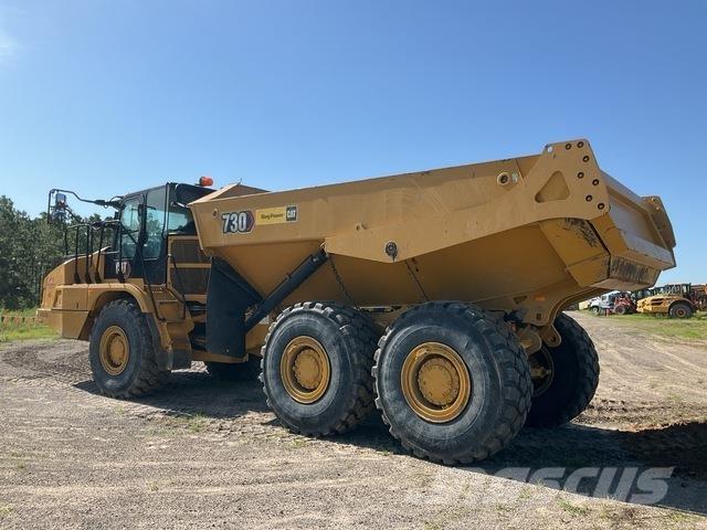 CAT 730 Kĺbové nákladné autá