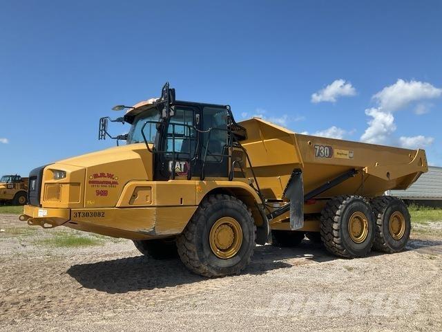 CAT 730 Kĺbové nákladné autá