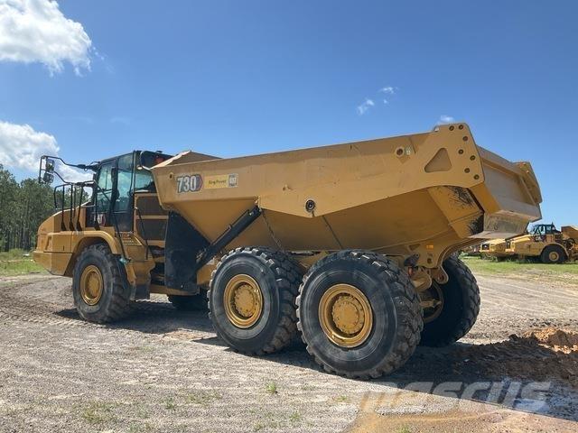 CAT 730 Kĺbové nákladné autá