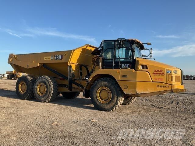 CAT 730 Kĺbové nákladné autá