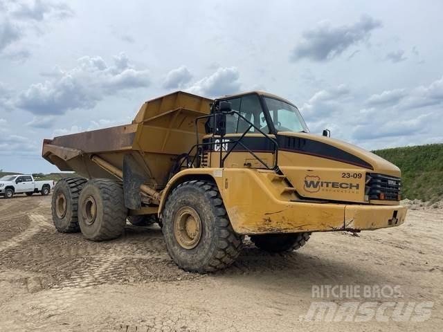 CAT 740 Kĺbové nákladné autá