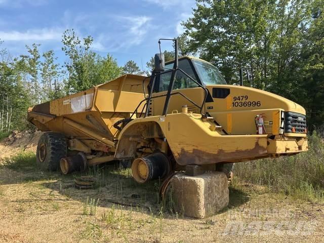 CAT 740 Kĺbové nákladné autá