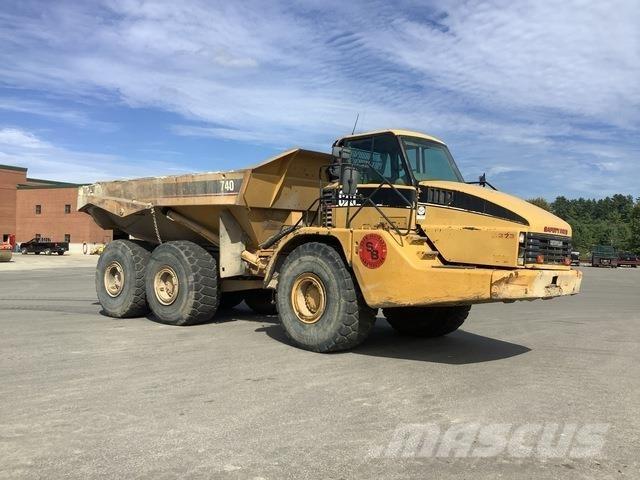 CAT 740 Kĺbové nákladné autá