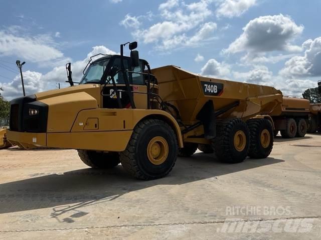 CAT 740B Kĺbové nákladné autá
