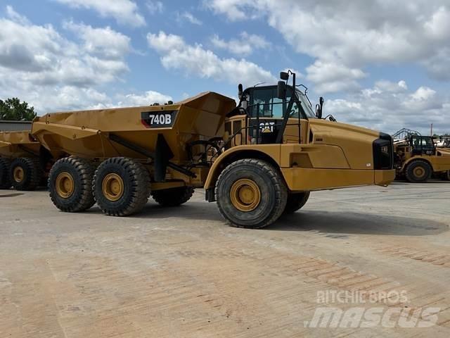 CAT 740B Kĺbové nákladné autá