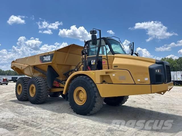 CAT 740B Kĺbové nákladné autá