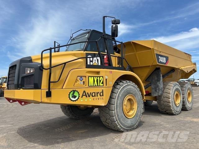 CAT 740B Kĺbové nákladné autá