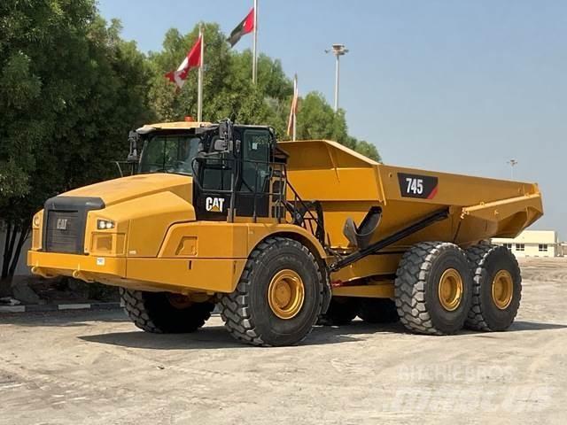 CAT 745 Kĺbové nákladné autá