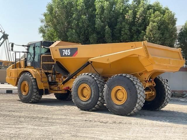 CAT 745 Kĺbové nákladné autá