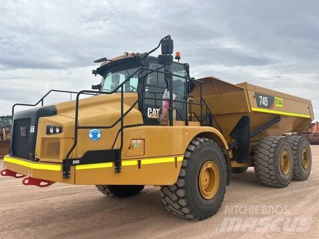 CAT 745 Kĺbové nákladné autá