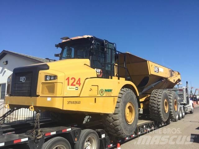 CAT 745 Kĺbové nákladné autá