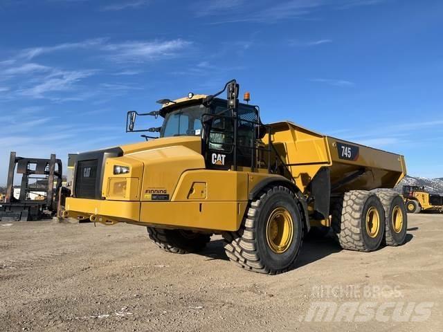 CAT 745 Kĺbové nákladné autá