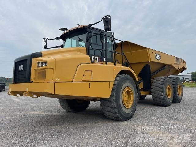 CAT 745 Kĺbové nákladné autá