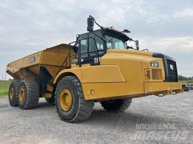 CAT 745 Kĺbové nákladné autá