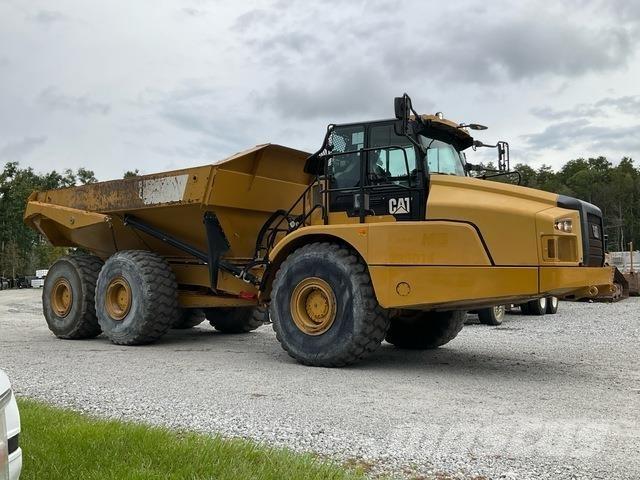 CAT 745 Kĺbové nákladné autá