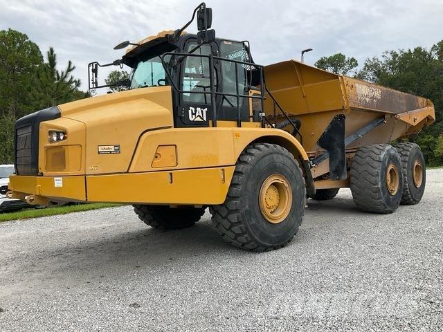 CAT 745 Kĺbové nákladné autá