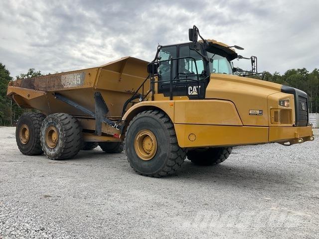 CAT 745 Kĺbové nákladné autá
