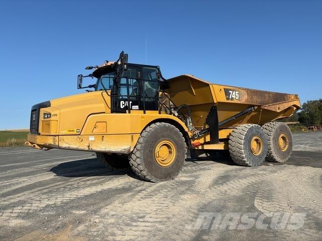 CAT 745 Kĺbové nákladné autá