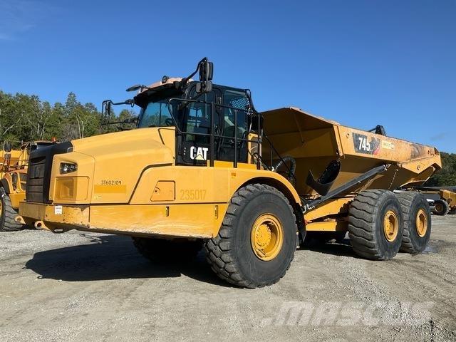 CAT 745 Kĺbové nákladné autá