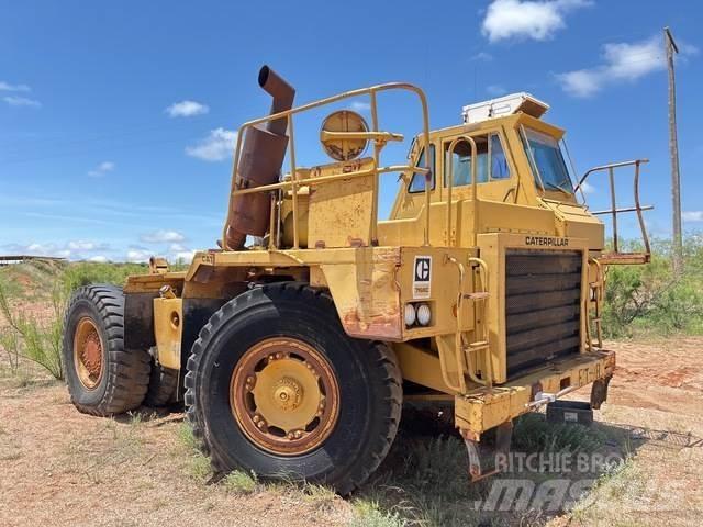 CAT 768C Kĺbové nákladné autá