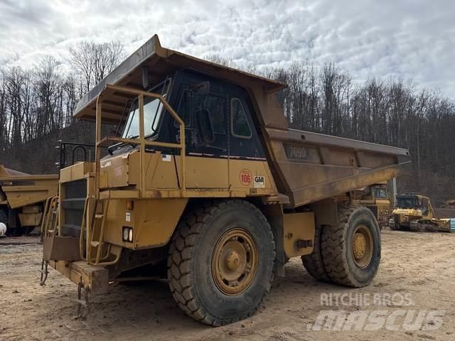 CAT 769D Kĺbové nákladné autá