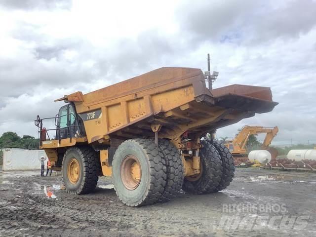 CAT 773F Kĺbové nákladné autá