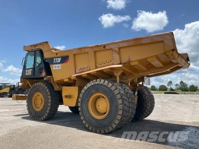 CAT 773F Kĺbové nákladné autá