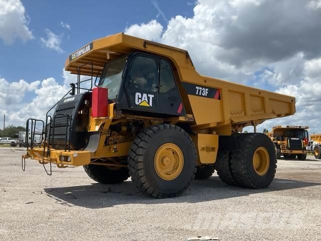 CAT 773F Kĺbové nákladné autá